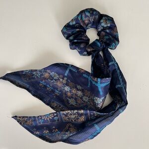 Boho Scrunchie detachable scarf bow 100% vintage silk  retro western rodeo
